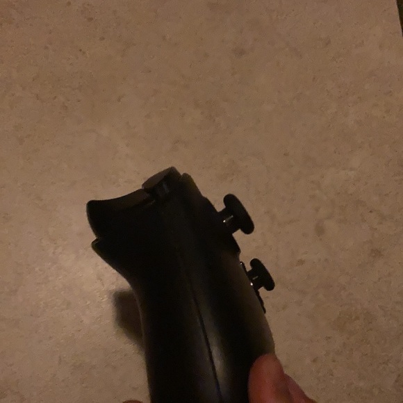 Controllers - Picture 3 of 6